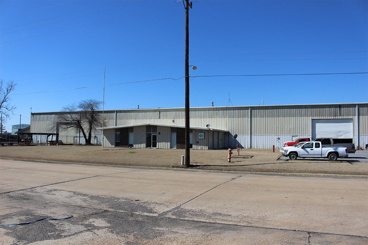 Front of the Nuark Warehouse building.